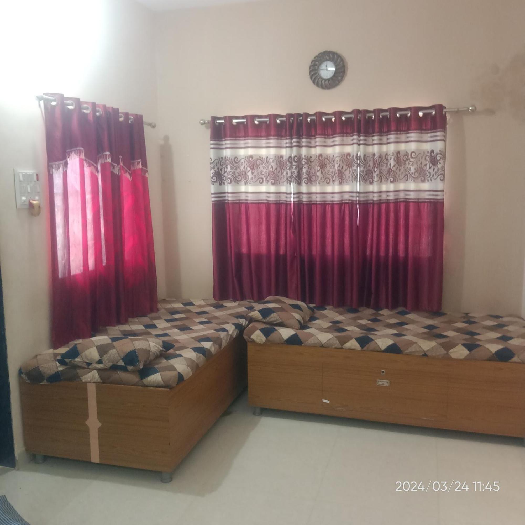 Dwarka Home Stay 2 Only Family Dış mekan fotoğraf
