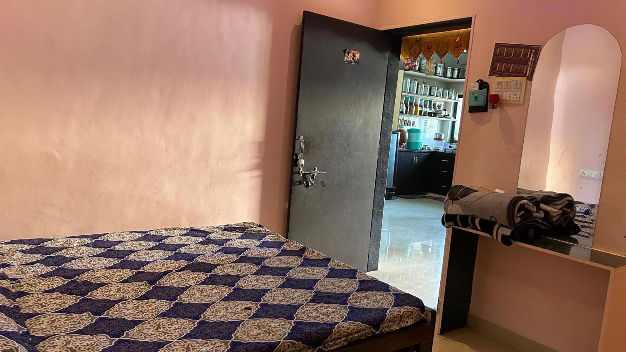 Dwarka Home Stay 2 Only Family Dış mekan fotoğraf